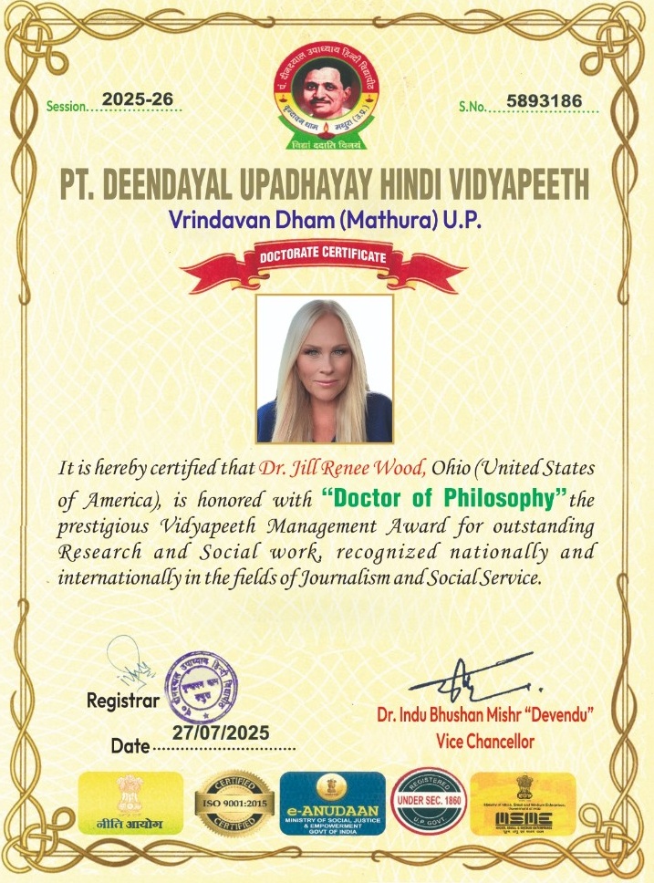 Founder Chairperson has been honored with an Award from Pandit Deendayal Upadhyay Hindi Vidyapeeth